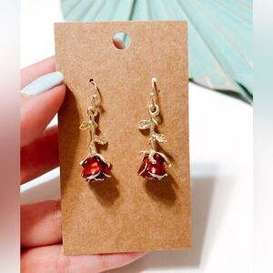 Red rose flowers earrings S172